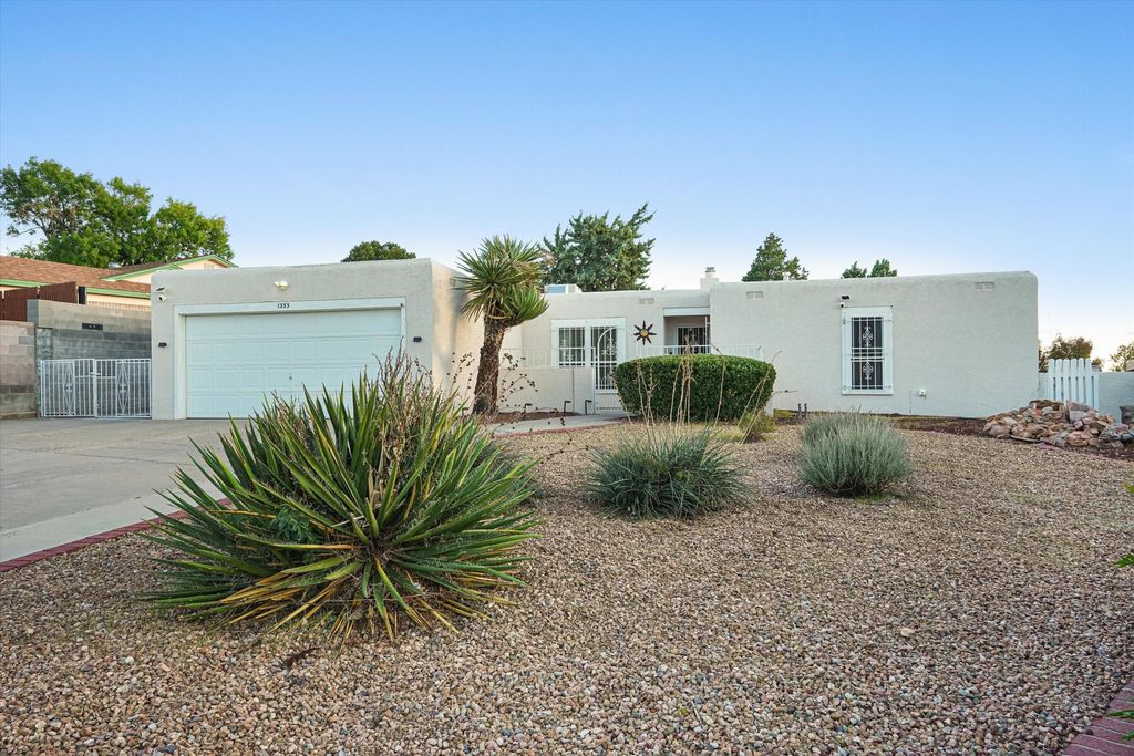 1333 Monte Largo Drive NE, Albuquerque, NM 87112