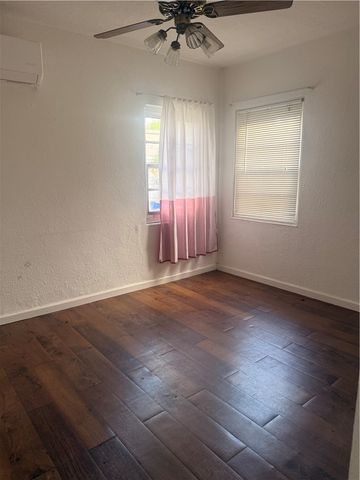 2107 16th, Corpus Christi, TX 78404