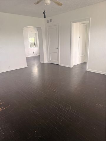 2107 16th, Corpus Christi, TX 78404