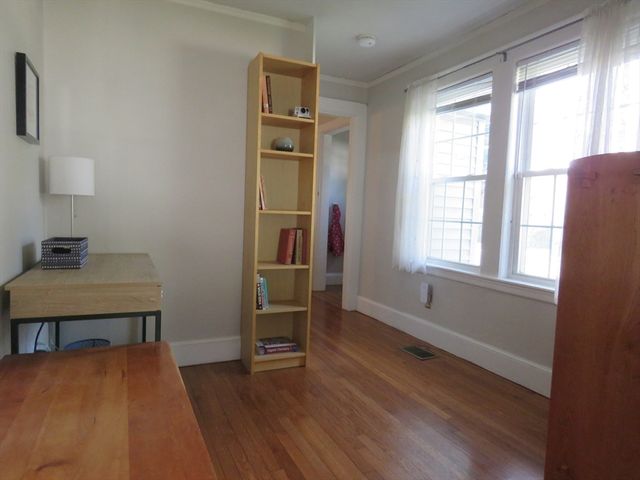 812 East St, Dedham, MA 02026