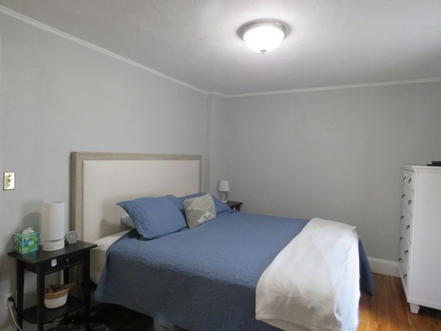 812 East St, Dedham, MA 02026