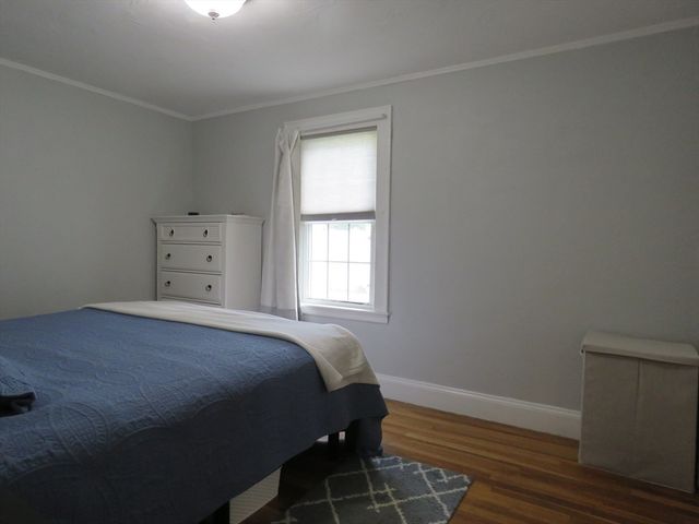 812 East St, Dedham, MA 02026