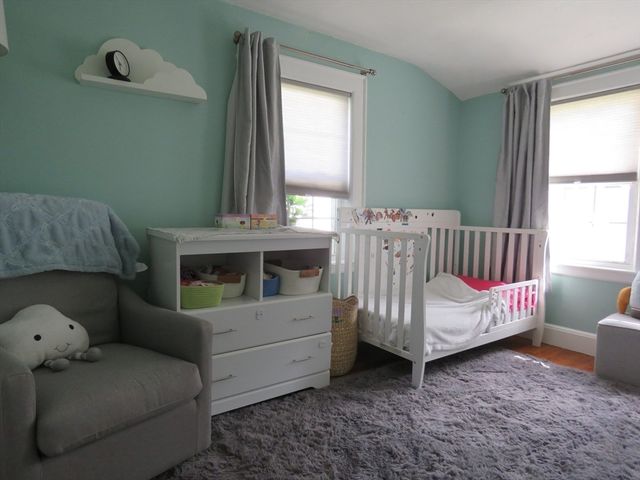 812 East St, Dedham, MA 02026