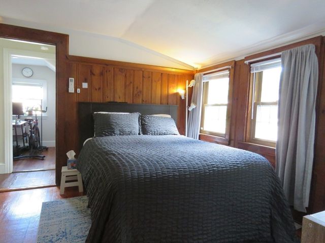 812 East St, Dedham, MA 02026