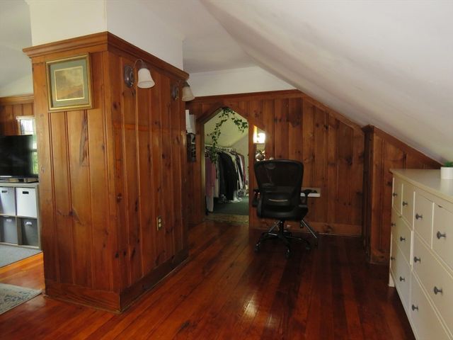 812 East St, Dedham, MA 02026