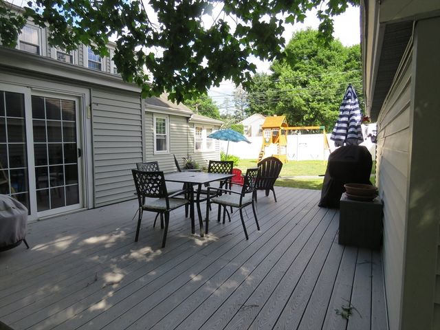 812 East St, Dedham, MA 02026