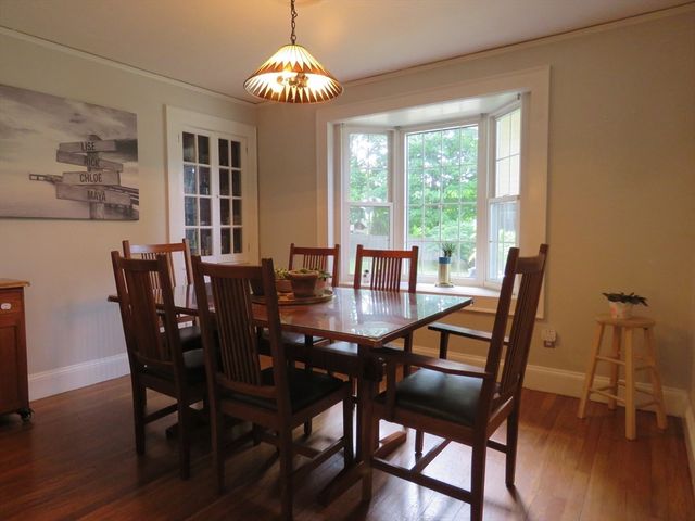 812 East St, Dedham, MA 02026