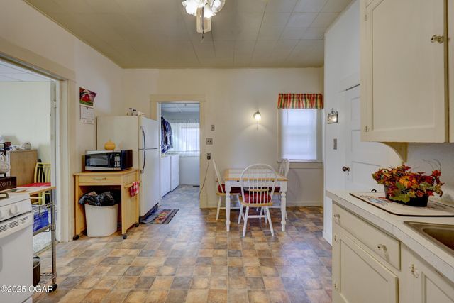 2008 N Florida Avenue, Joplin, MO 64801