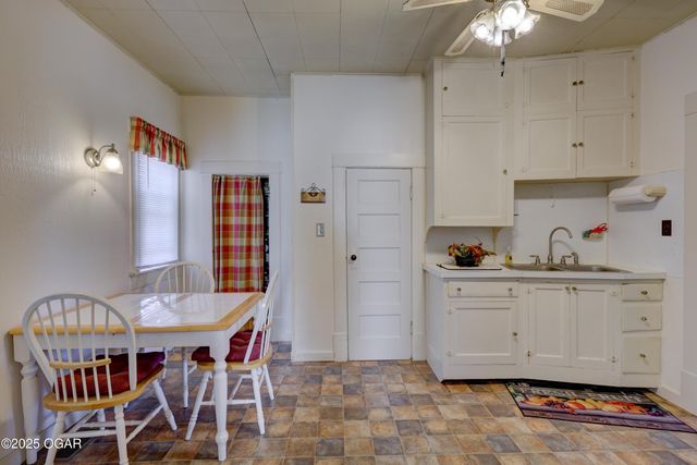 2008 N Florida Avenue, Joplin, MO 64801