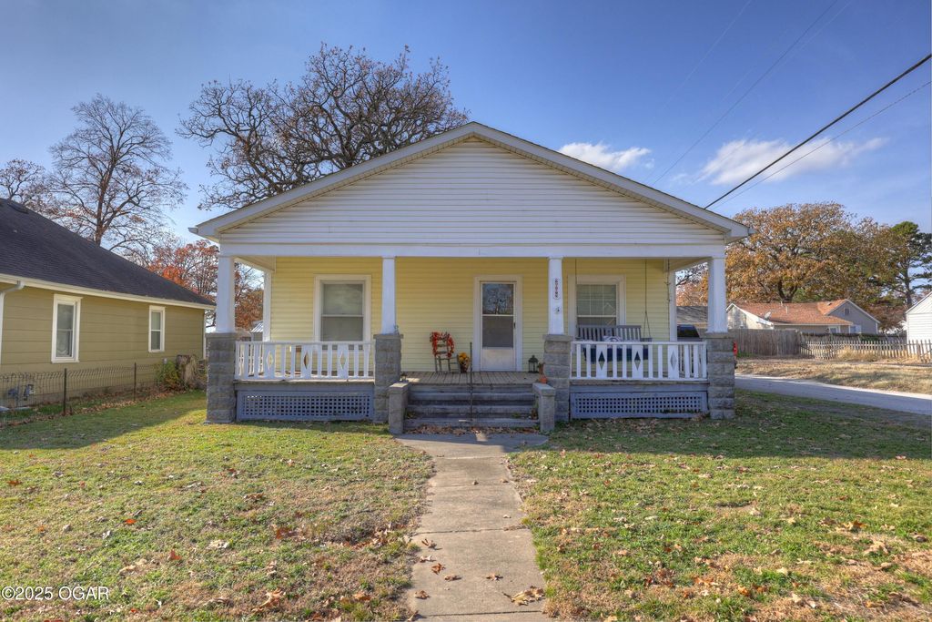 2008 N Florida Avenue, Joplin, MO 64801