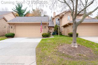 22065 River Ridge Trail 43, Farmington Hills, MI 48335