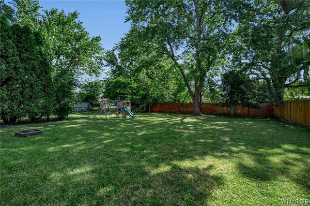 129 Ponderosa Drive, Amherst, NY 14221