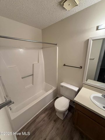 222 Hidden Branches Close, Winterville, NC 28590