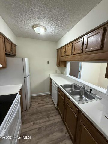 222 Hidden Branches Close, Winterville, NC 28590