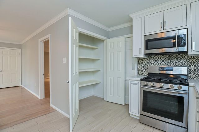 9822 Larston Street, Houston, TX 77055