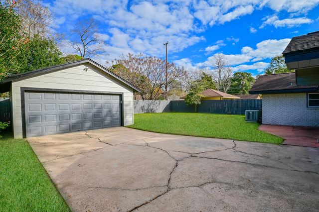 9822 Larston Street, Houston, TX 77055