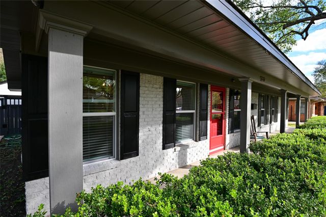 9822 Larston Street, Houston, TX 77055