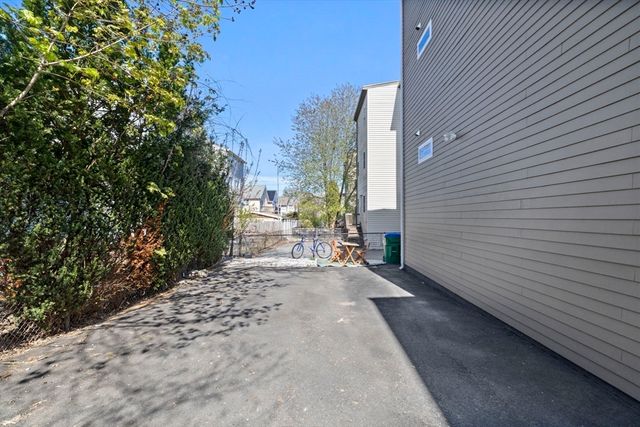 16 Willard Ave 1, Medford, MA 02155