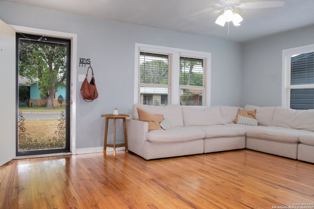 607 Leland, Kerrville, TX 78028