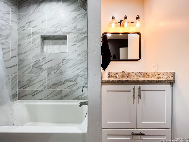 607 Leland, Kerrville, TX 78028