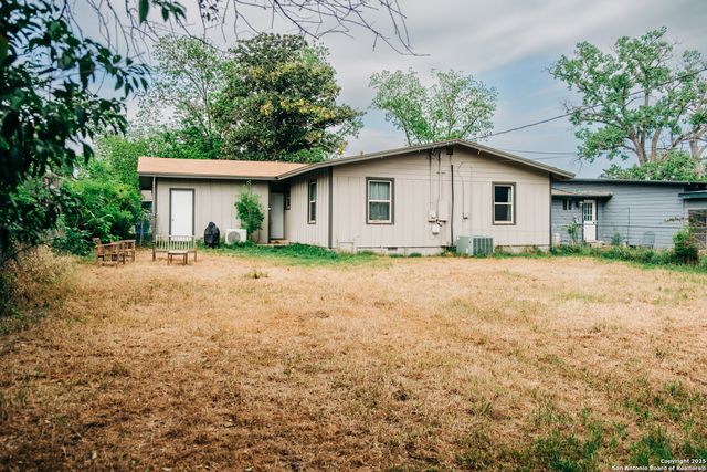 607 Leland, Kerrville, TX 78028