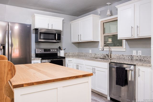 607 Leland, Kerrville, TX 78028