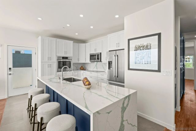 1251 - 1253 Van Nuys St, San Diego, CA 92109