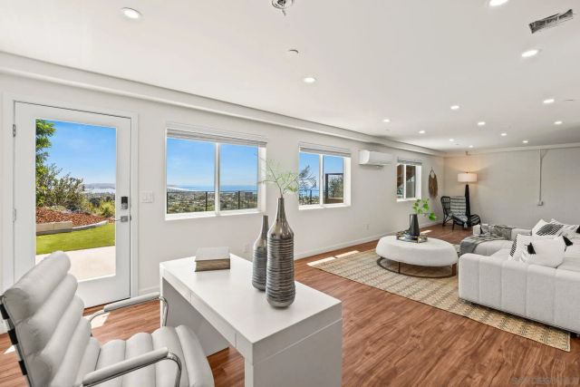 1251 - 1253 Van Nuys St, San Diego, CA 92109