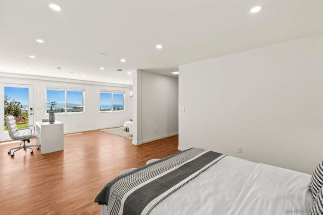 1251 - 1253 Van Nuys St, San Diego, CA 92109
