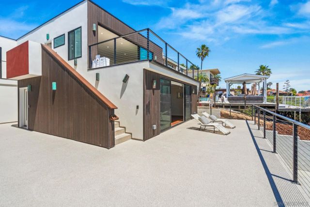 1251 - 1253 Van Nuys St, San Diego, CA 92109
