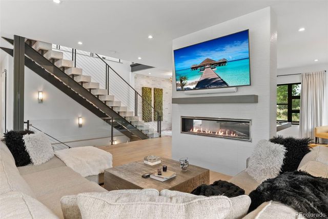 5870 S Bemis Street, Littleton, CO 80120