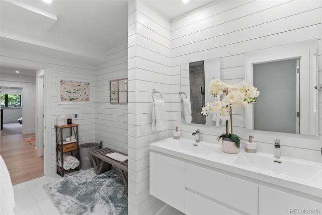 5870 S Bemis Street, Littleton, CO 80120