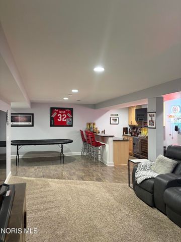 7728 Indian Town Road, Maumee, OH 43537