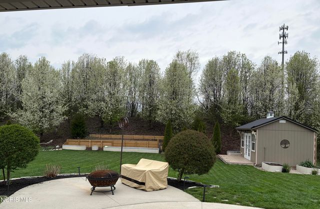 7728 Indian Town Road, Maumee, OH 43537