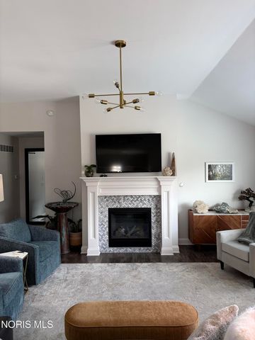 7728 Indian Town Road, Maumee, OH 43537