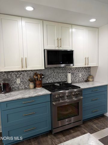 7728 Indian Town Road, Maumee, OH 43537