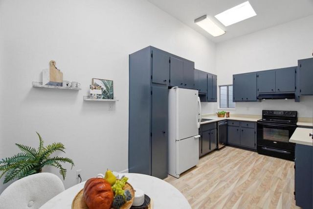 501 W Fox Court, Redwood City, CA 94061