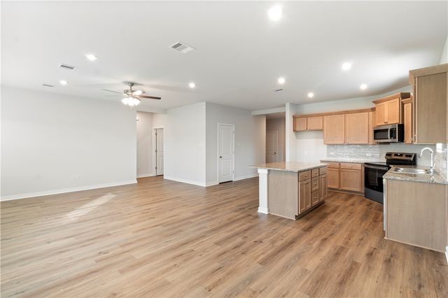 5522 Harriet Street, Bryan, TX 77807