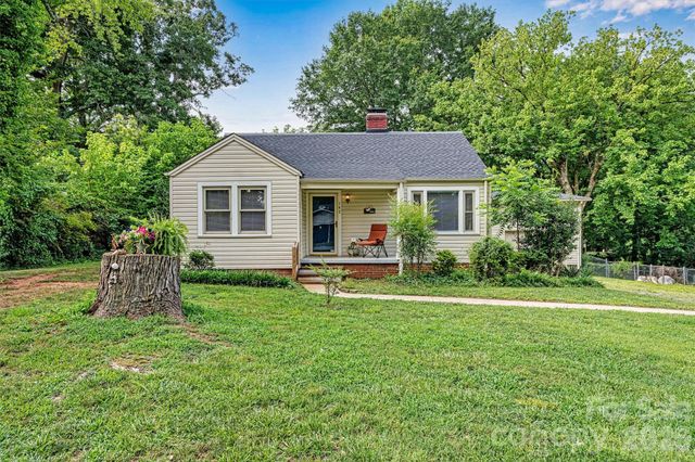 147 13th Avenue NW, Hickory, NC 28601