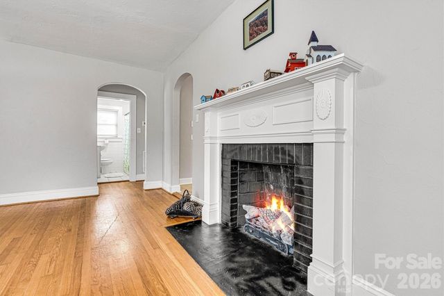 147 13th Avenue NW, Hickory, NC 28601