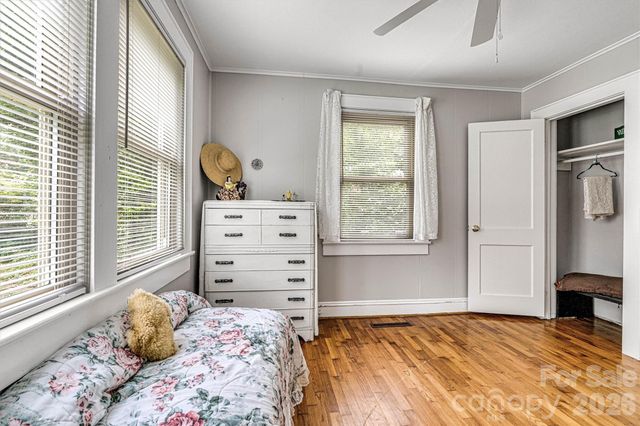 147 13th Avenue NW, Hickory, NC 28601