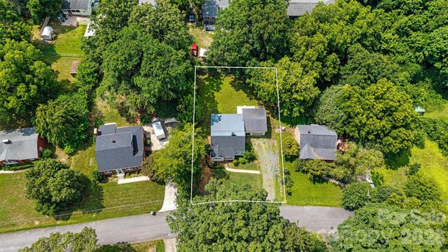 147 13th Avenue NW, Hickory, NC 28601