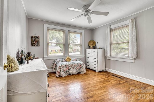 147 13th Avenue NW, Hickory, NC 28601