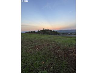 216 Suncrest Dr 3, Castle Rock, WA 98611