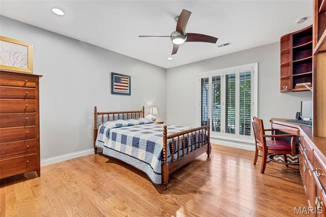 1610 Lake Knoll Drive 1N, Lake St Louis, MO 63367