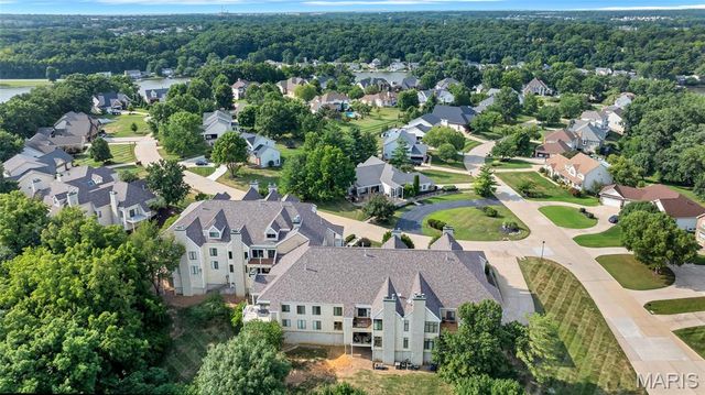 1610 Lake Knoll Drive 1N, Lake St Louis, MO 63367