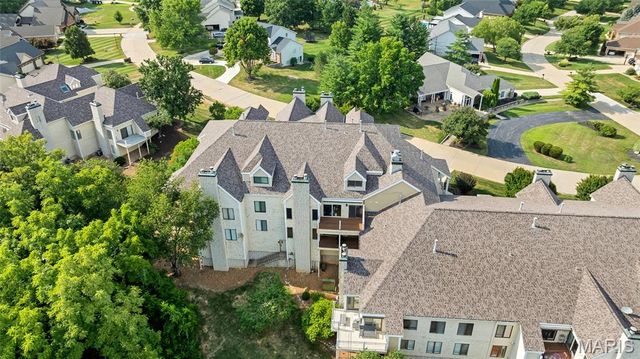 1610 Lake Knoll Drive 1N, Lake St Louis, MO 63367