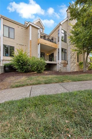 1610 Lake Knoll Drive 1N, Lake St Louis, MO 63367