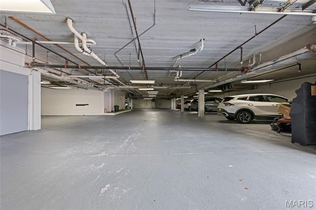 1610 Lake Knoll Drive 1N, Lake St Louis, MO 63367