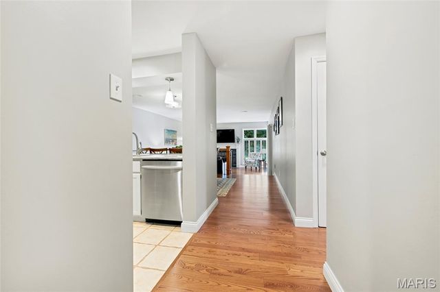 1610 Lake Knoll Drive 1N, Lake St Louis, MO 63367